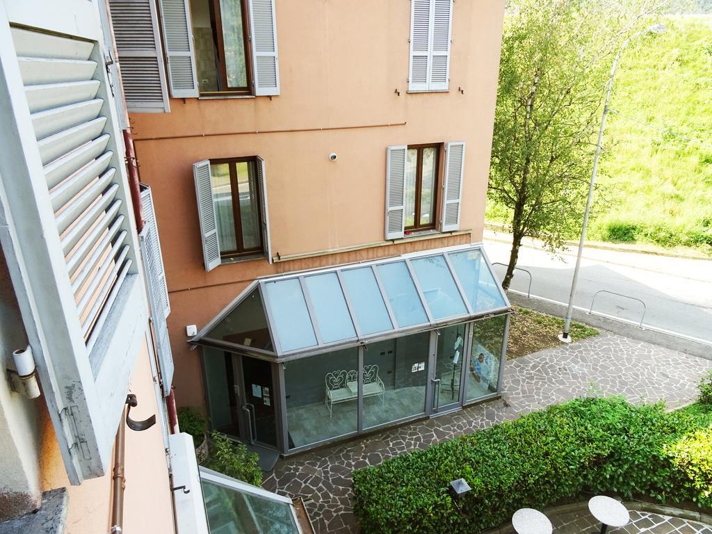 Victoria Hotels Carso Camnago Volta Exteriör bild